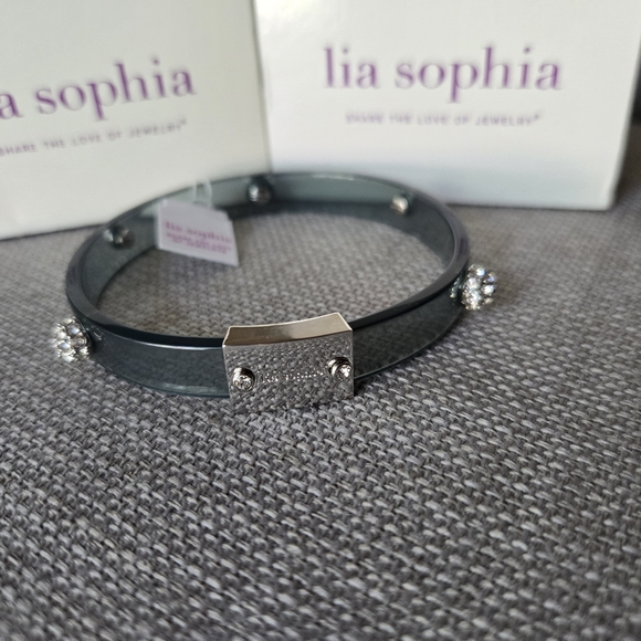 NWT Lia Sophia Black Bracelet with Silver Accents - Picture 1 of 4